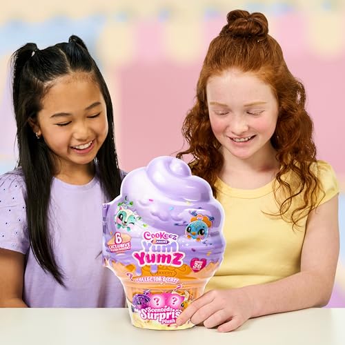 Cookeez Makery Yum Yumz Collector's Case - Adorable Ice Cream-Shaped Case with 6 Exclusive Plush 7