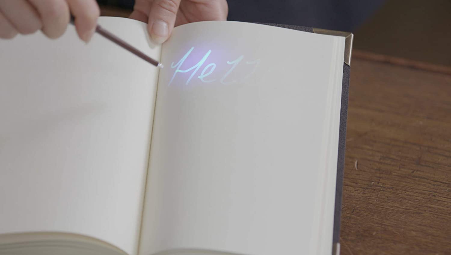 WOW! STUFF - Tom Riddle's Secret Diary with Slytherin Invisible Ink Pen & UV Light-Up Wand 3