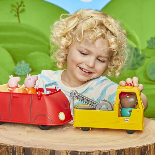 Peppa Pig Granddad Dog's Tow Truck Toy Set - Pull-Back Vehicle with Figure for Ages 3+ 10