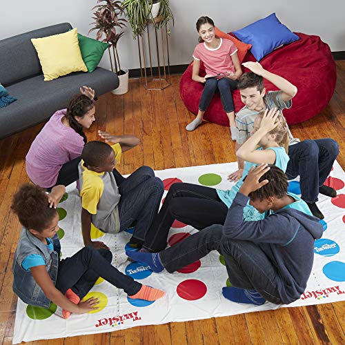 Hasbro Gaming Twister Ultimate - Bigger Mat, More Spots, Family Party Game for Kids Ages 6+ 11