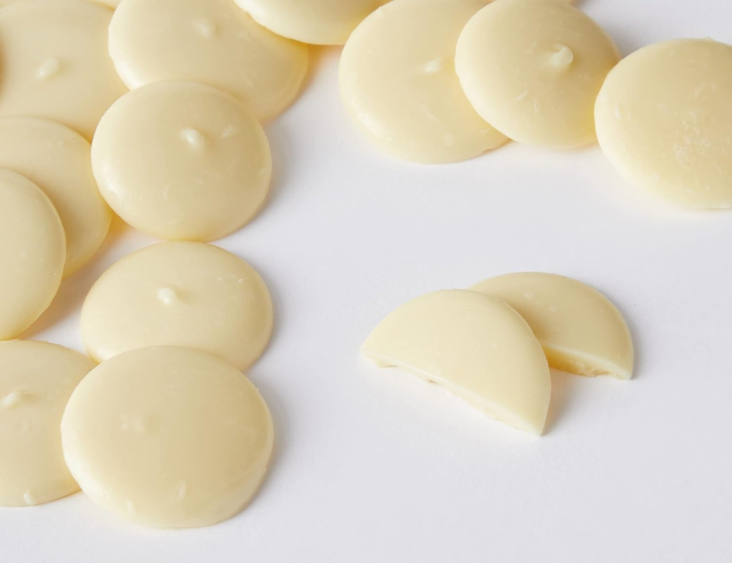 Milkybar White Chocolate Giant Buttons Sharing Pouch 94g (Pack of 11) 3