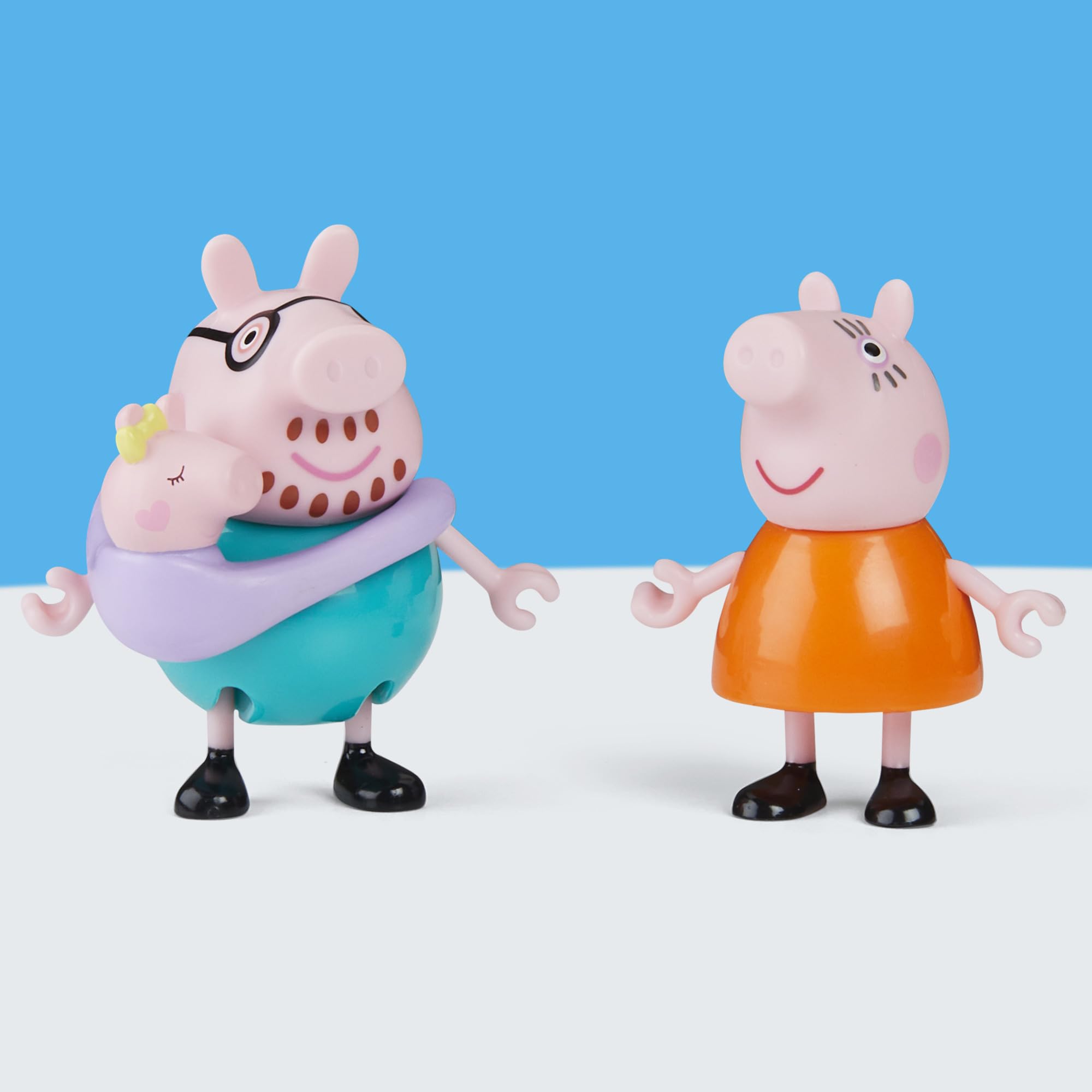 Peppa Pig Family of Five Figure Set - Includes Baby Evie Carrier & Hand-Holding Figures