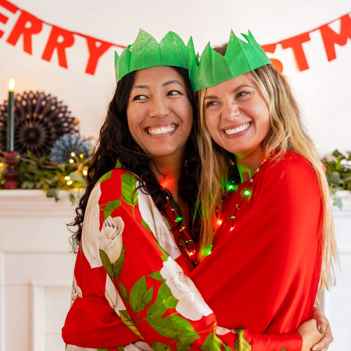 Talking Tables Christmas Light Up Necklace - Multi-Color Holiday Party Accessory, 22cm