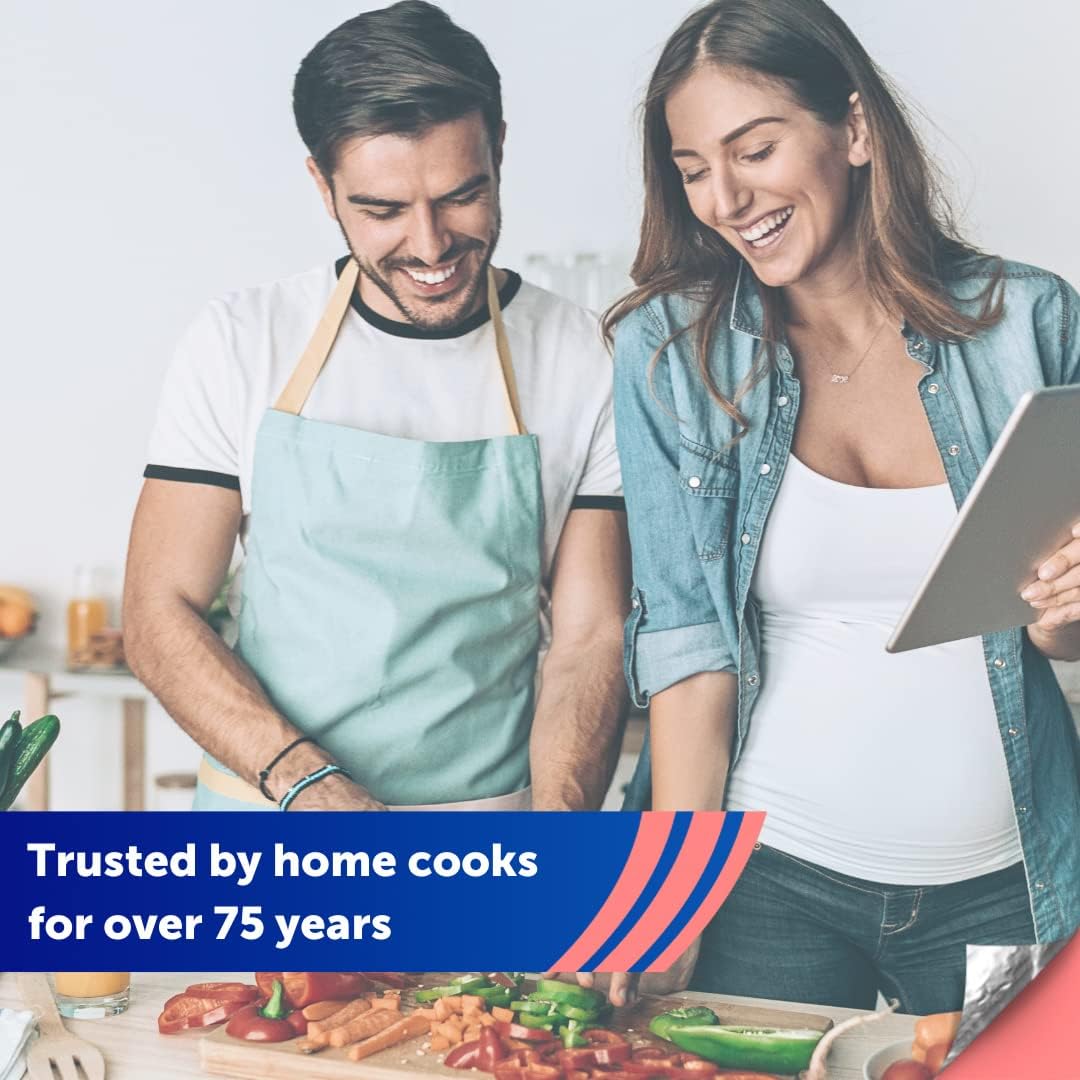 Reynolds Classic Kitchen Foil | 304mm x 9.14m Aluminium Foil Roll for Cooking, Baking & BBQ 3