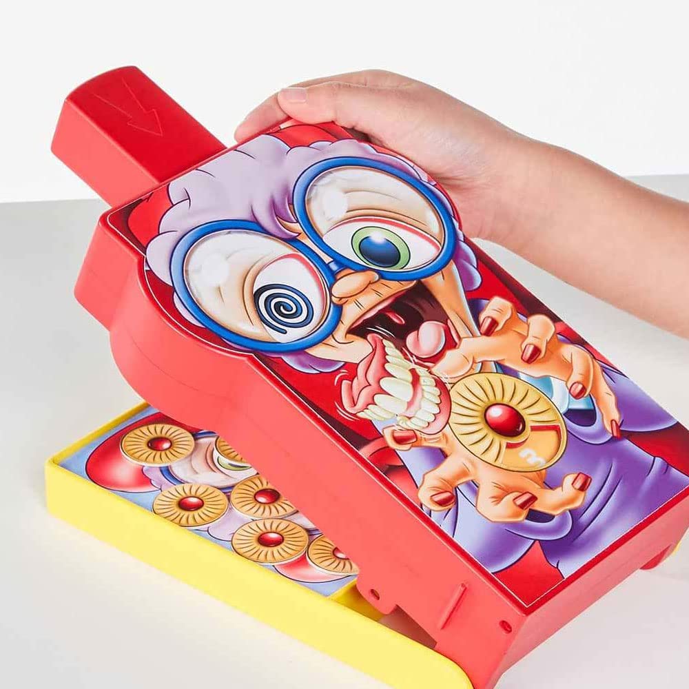 TOMY T73114 Greedy Granny – in a Spin Board Game 7