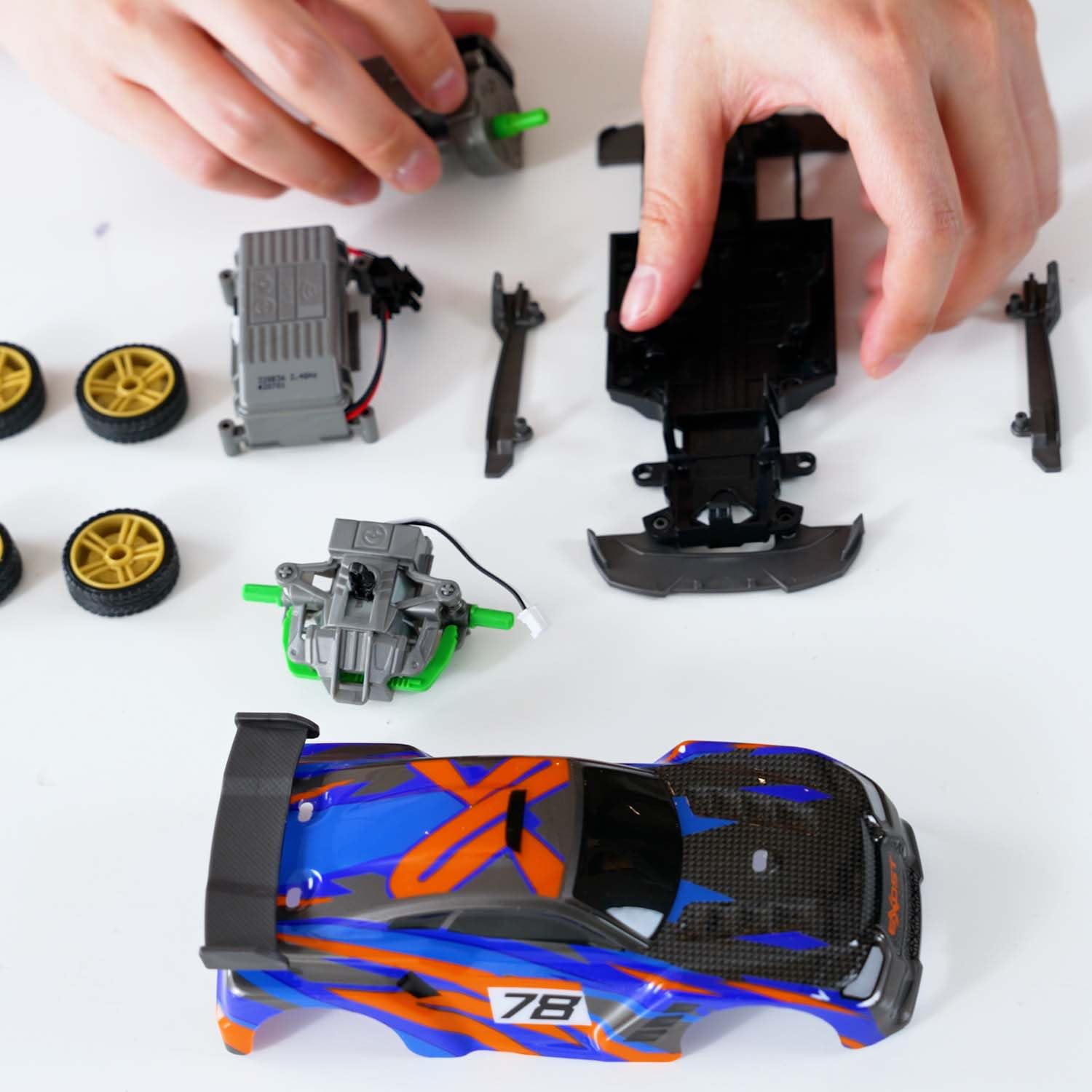 Silverlit Build 2 Drive RC Car Duo Set - Build, Race & Customize with 2 Remote-Controlled Cars for Kids 6+