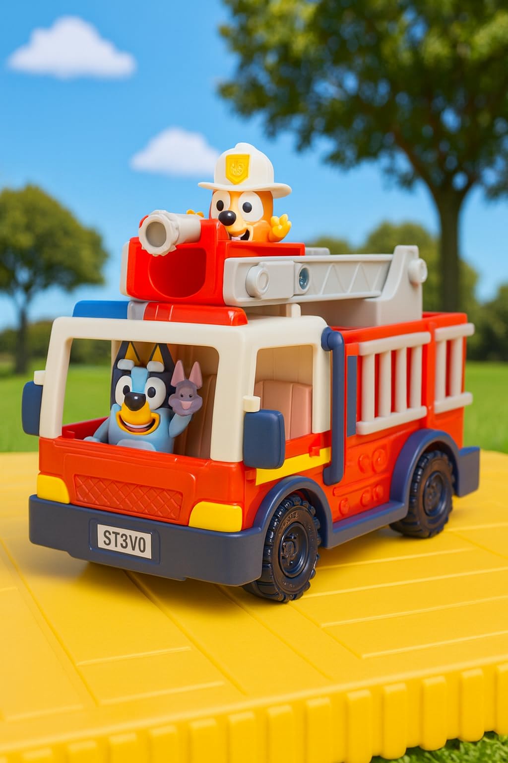 Bluey Firetruck Playset - Includes Firefighter Bingo & Bob Bilby, Ages 3+ 14