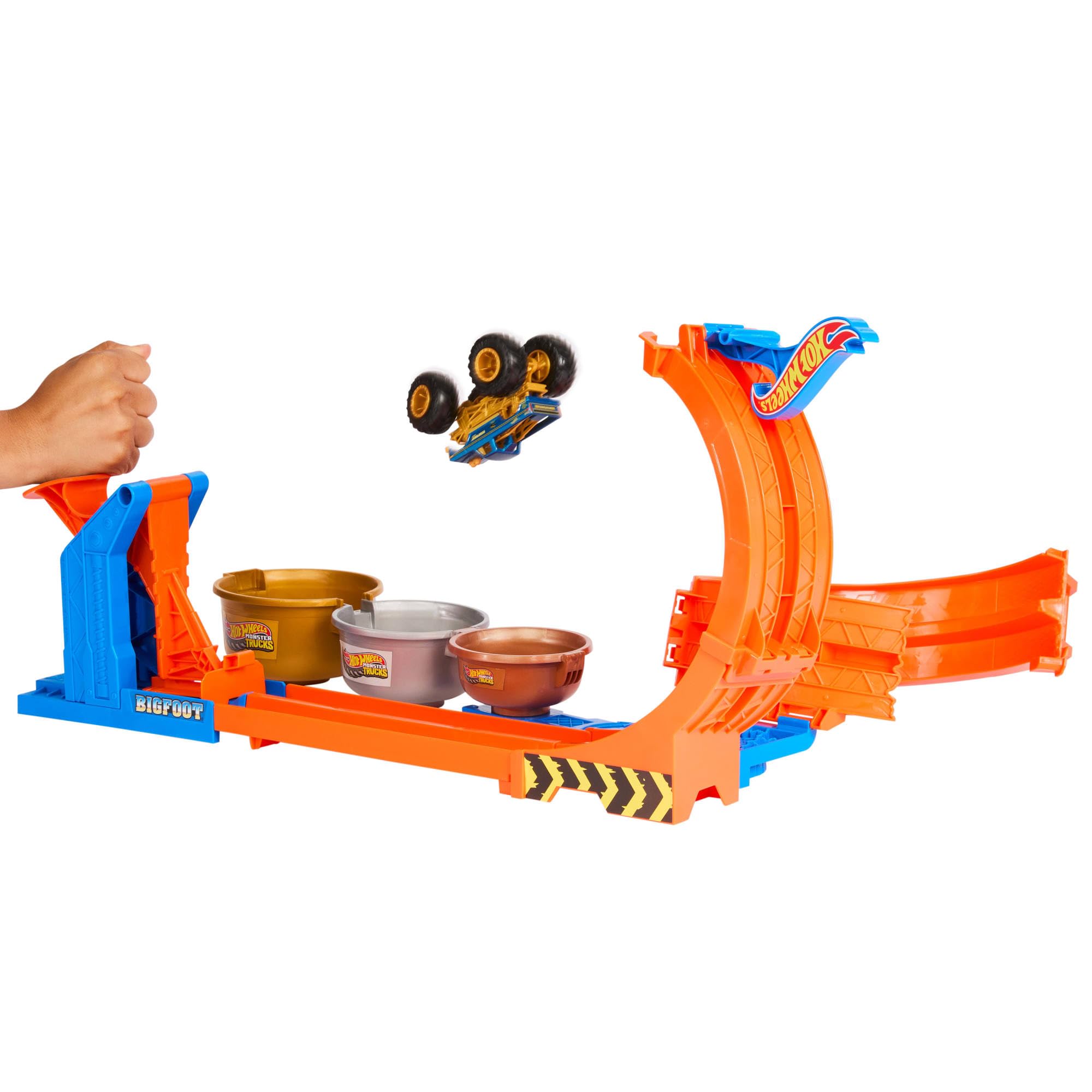Hot Wheels Monster Trucks Bigfoot 50th Anniversary Loop-And-Flip Trophy Challenge Playset 4