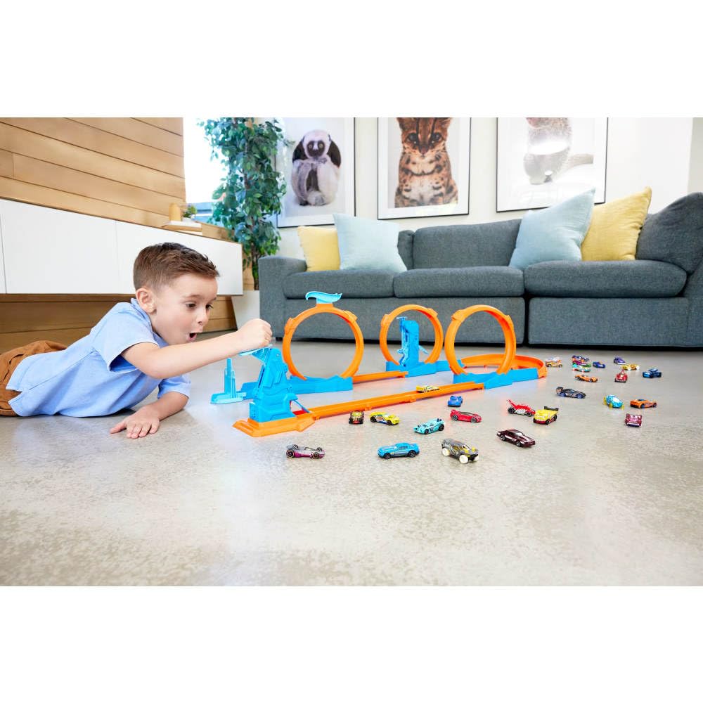 Hot Wheels Triple Loop Pack Track Set with 1:64 Scale Vehicle | Ages 4-84 | Model JDW39 2