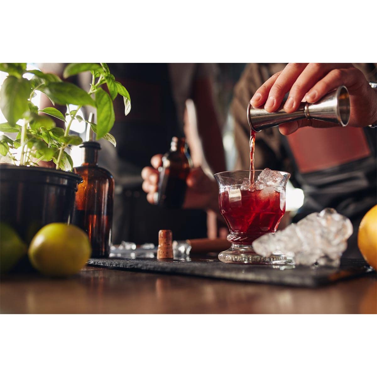 MONIN Butterscotch Syrup 700ml - Vegan, Natural Flavours, for Cocktails, Coffee & Mocktails 5