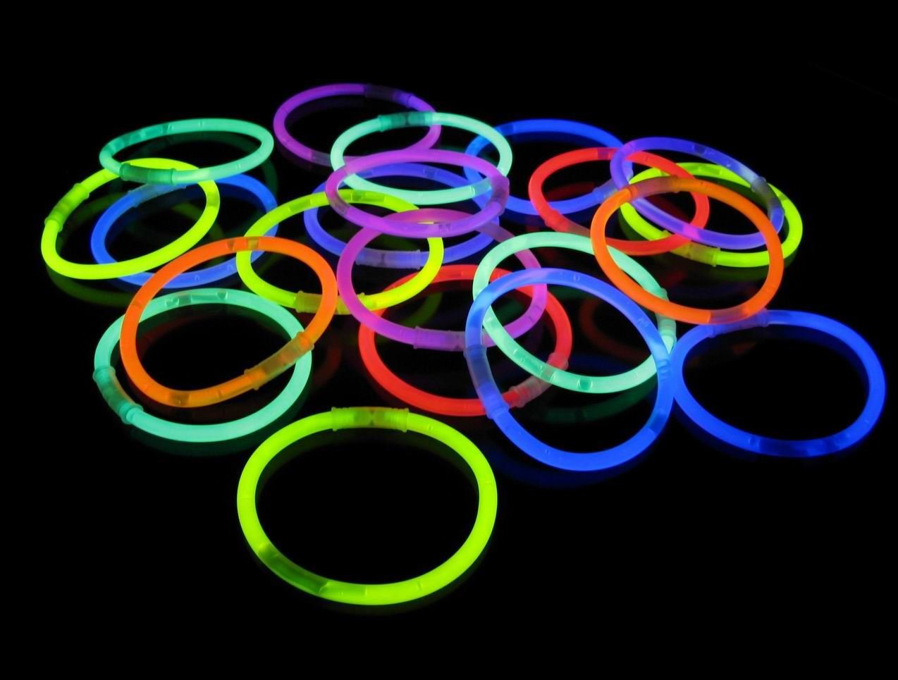 SHATCHI 100Pcs Glow Sticks 8" with Connectors - Neon Party Favors for Halloween, Rave, Birthday, Camping & 80s Themed Events 5