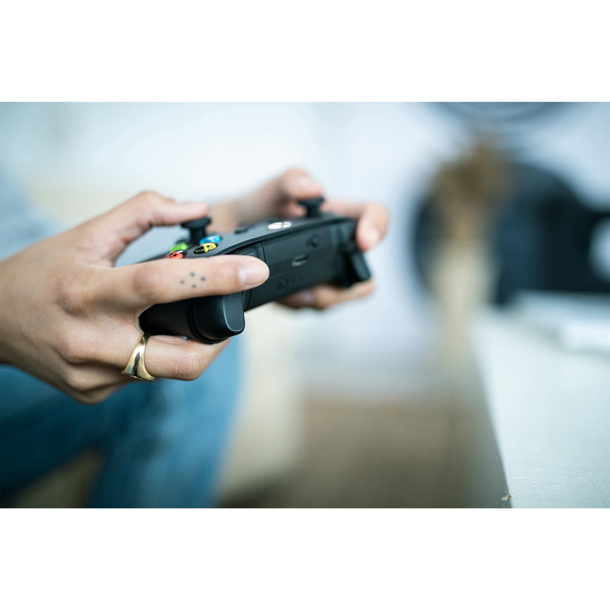 Xbox Wireless Controller – Carbon Black for Xbox Series X|S, Xbox One, Windows, and Android 6