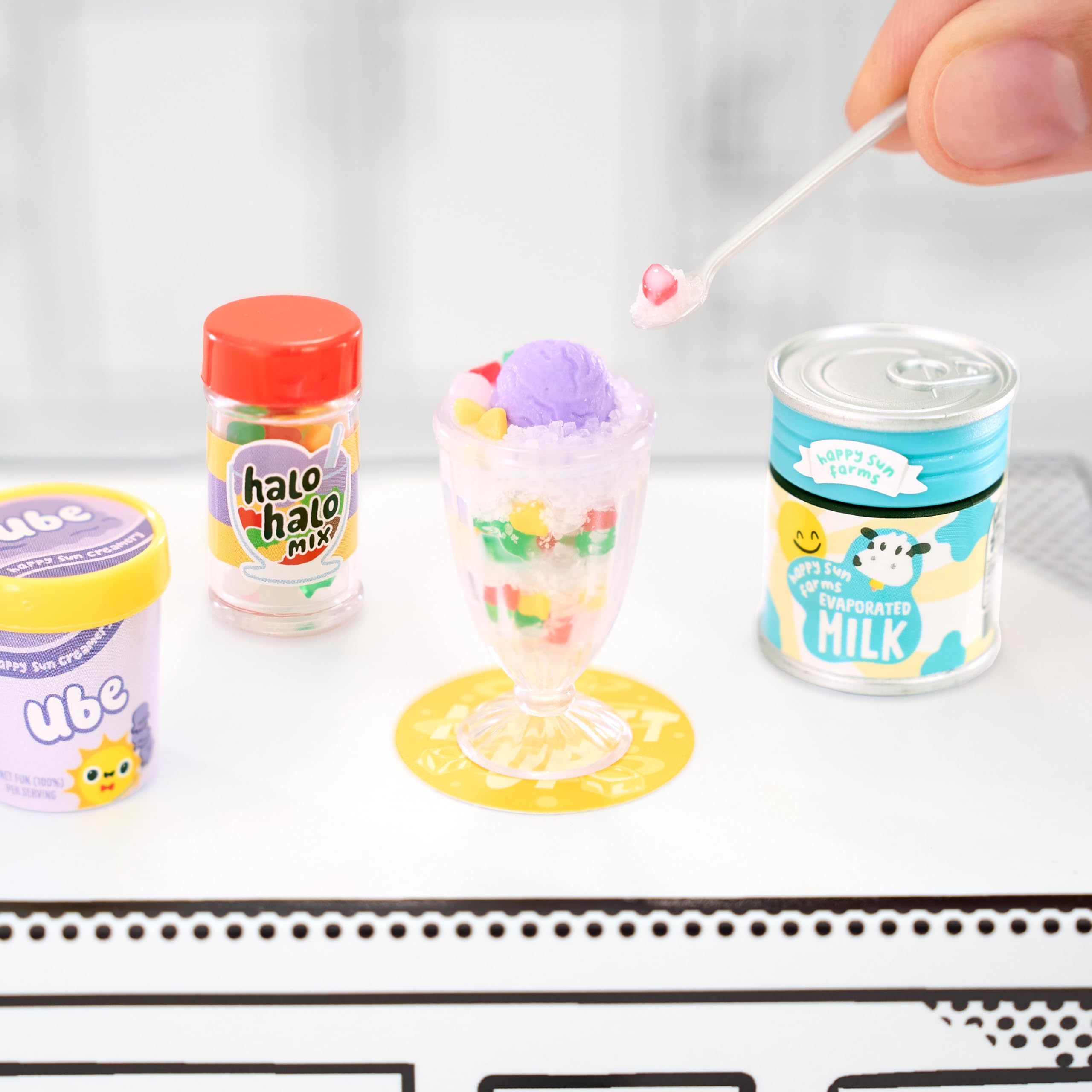 MGA's Miniverse Make It Mini Cafe Series 4 - DIY Resin Mini Collectibles for Kids