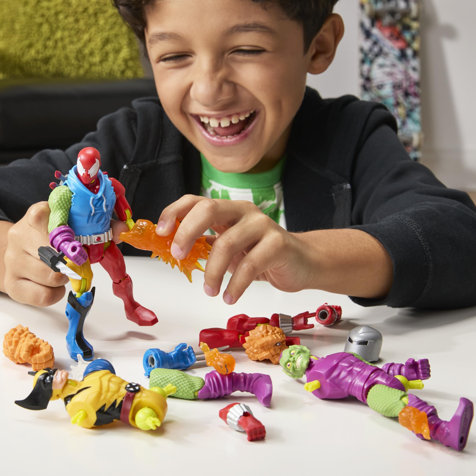 SPIDER-MAN MixMashers Scarlet Spider Action Figure - 5 Inch Scale, Interchangeable Parts | Ages 4+ 8