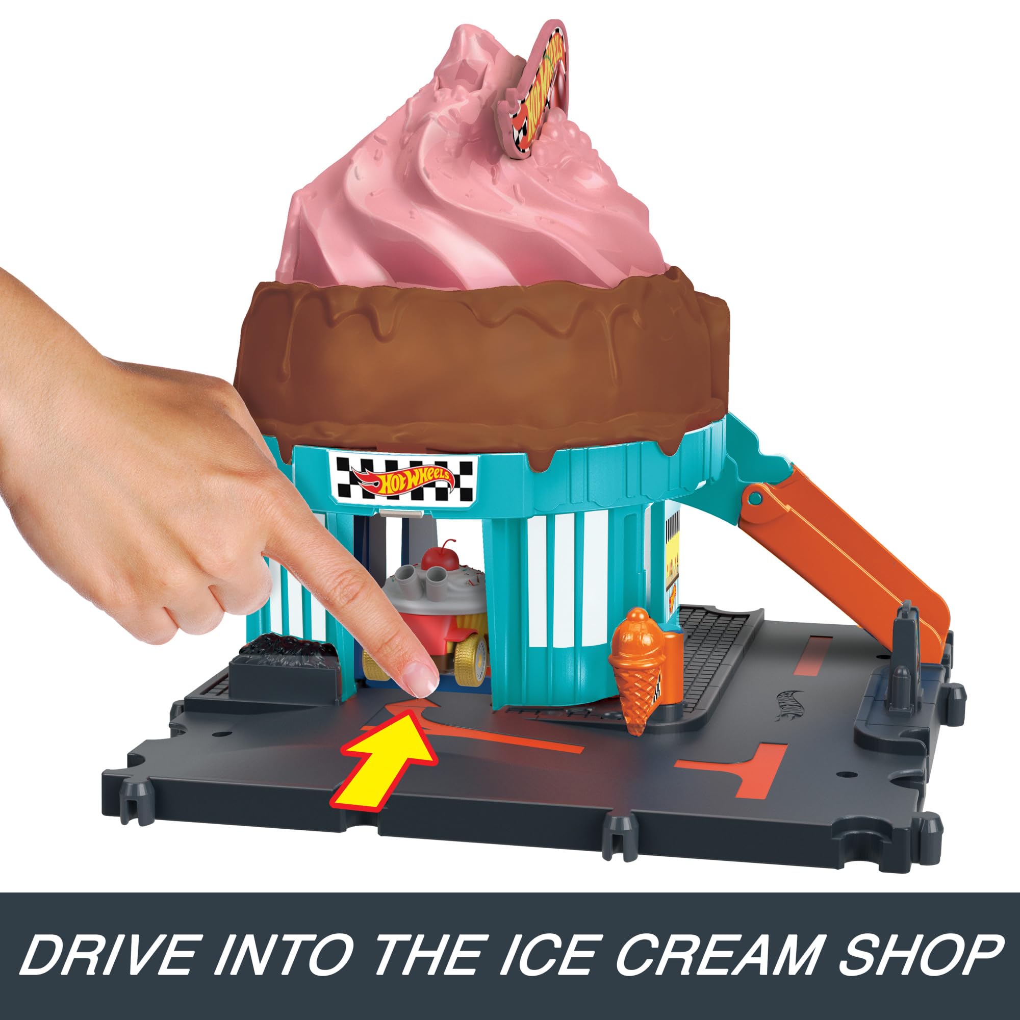 Hot Wheels City Downtown Ice Cream Swirl Playset - Track Set with 1:64 Car, Connects to Other Sets, Inspired by Netflix "Let's Race", HTN77