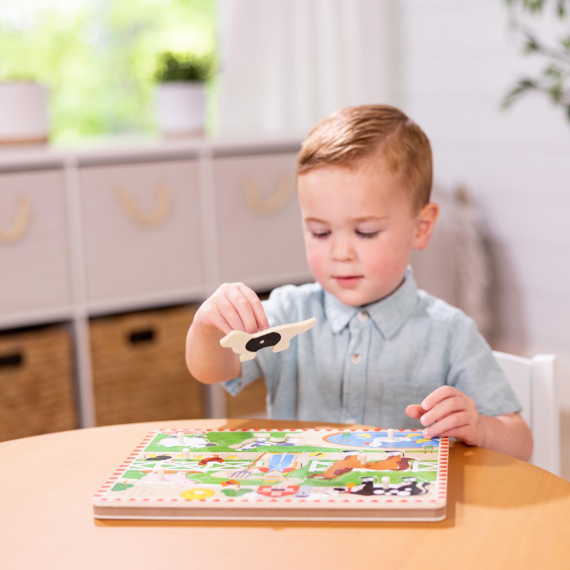 Melissa & Doug Old MacDonald’s Farm − Wooden Animal Sound Puzzle with Pegs | Educational Toy for Toddlers | Age 2+