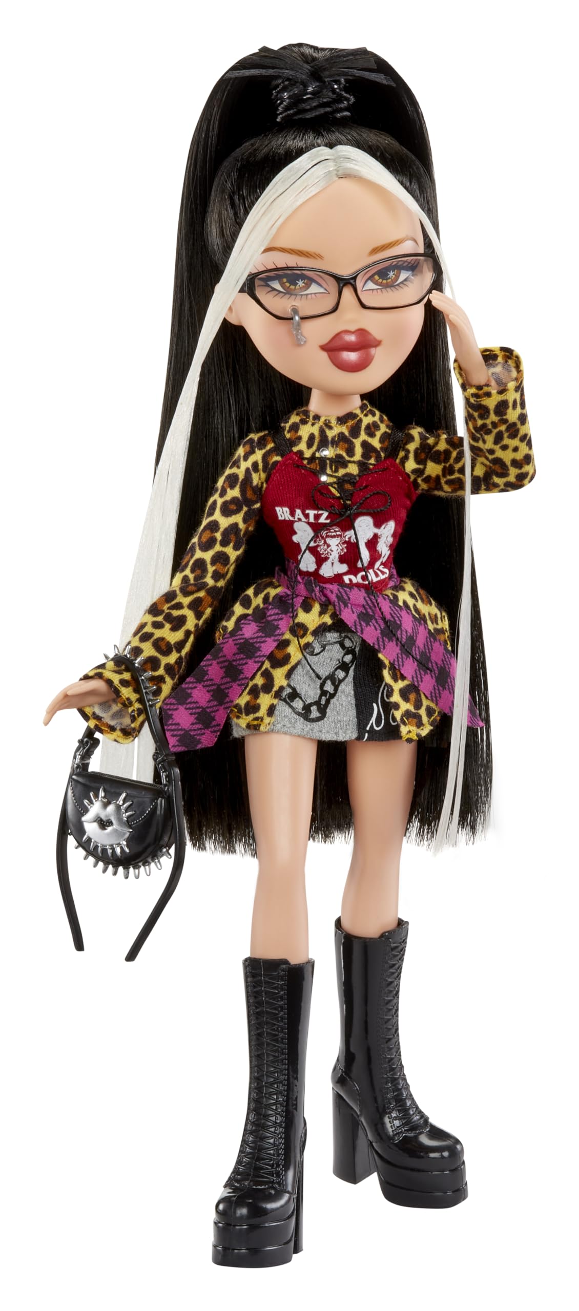 Bratz Stylin' Jade Fashion Doll with Customizable T-Shirt and Accessories 3