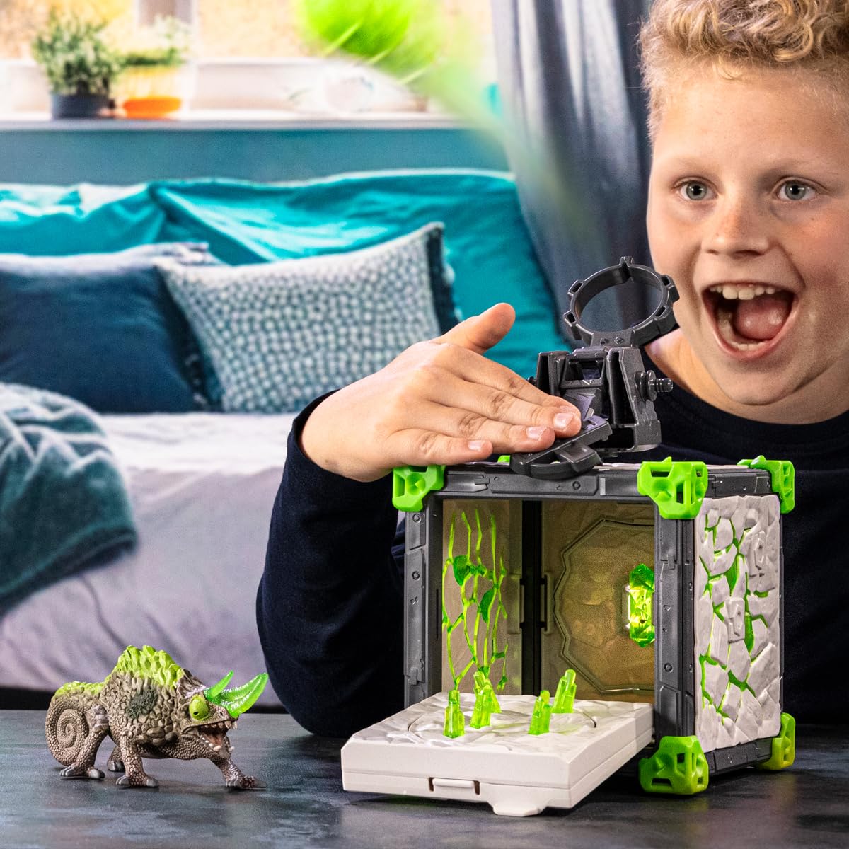 Schleich Eldrador Creatures BattleCave Stone Chameleon Playset - Ages 7-15 6