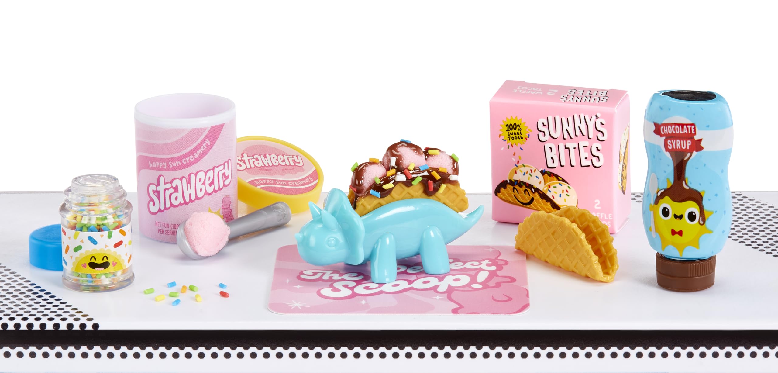 MGA's Miniverse Make It Mini Diner Series 4 - DIY Mini Collectibles with Resin Crafting 3