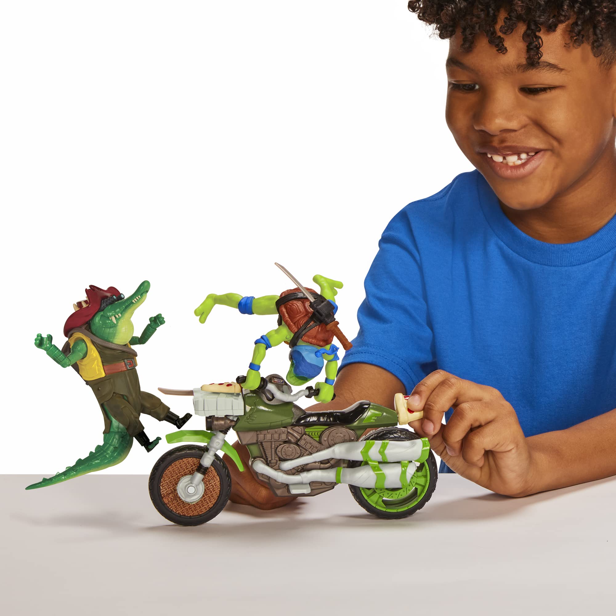 Teenage Mutant Ninja Turtles Ninja Kick Cycle with Exclusive Leonardo Figure - Action Playset, 4+ Years 9