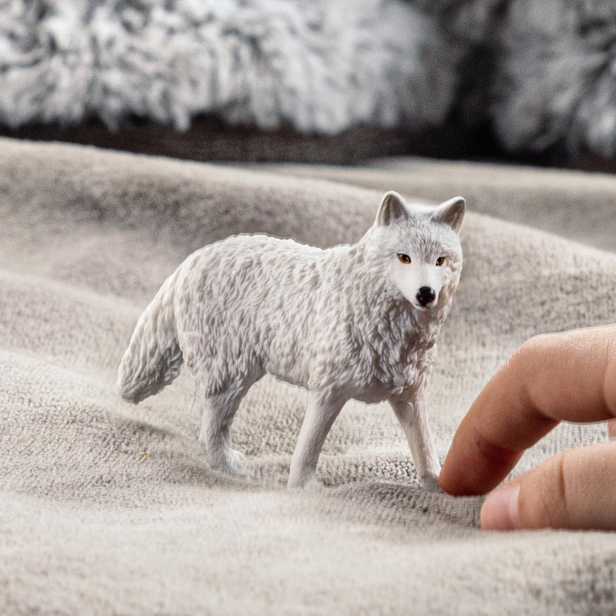 Schleich 14880 Arctic Wolf Figurine - Realistic Animal Play Figure for Ages 3+ 6