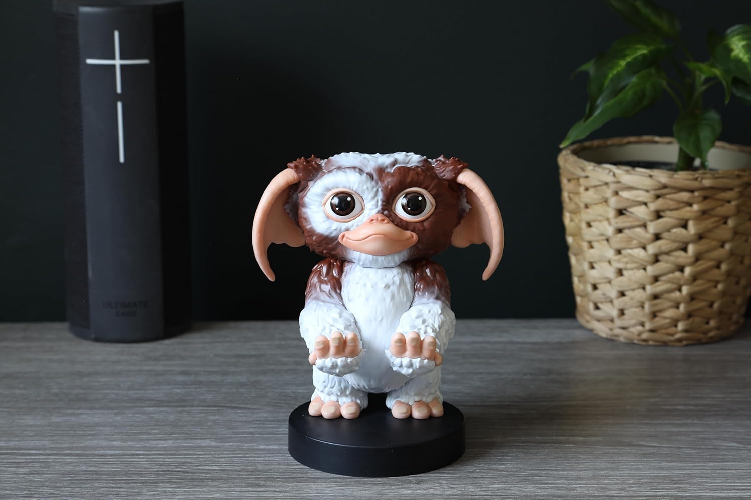 Gremlins - Gizmo Gaming Accessories Holder & Phone Stand for Xbox, PlayStation, Nintendo Switch 5