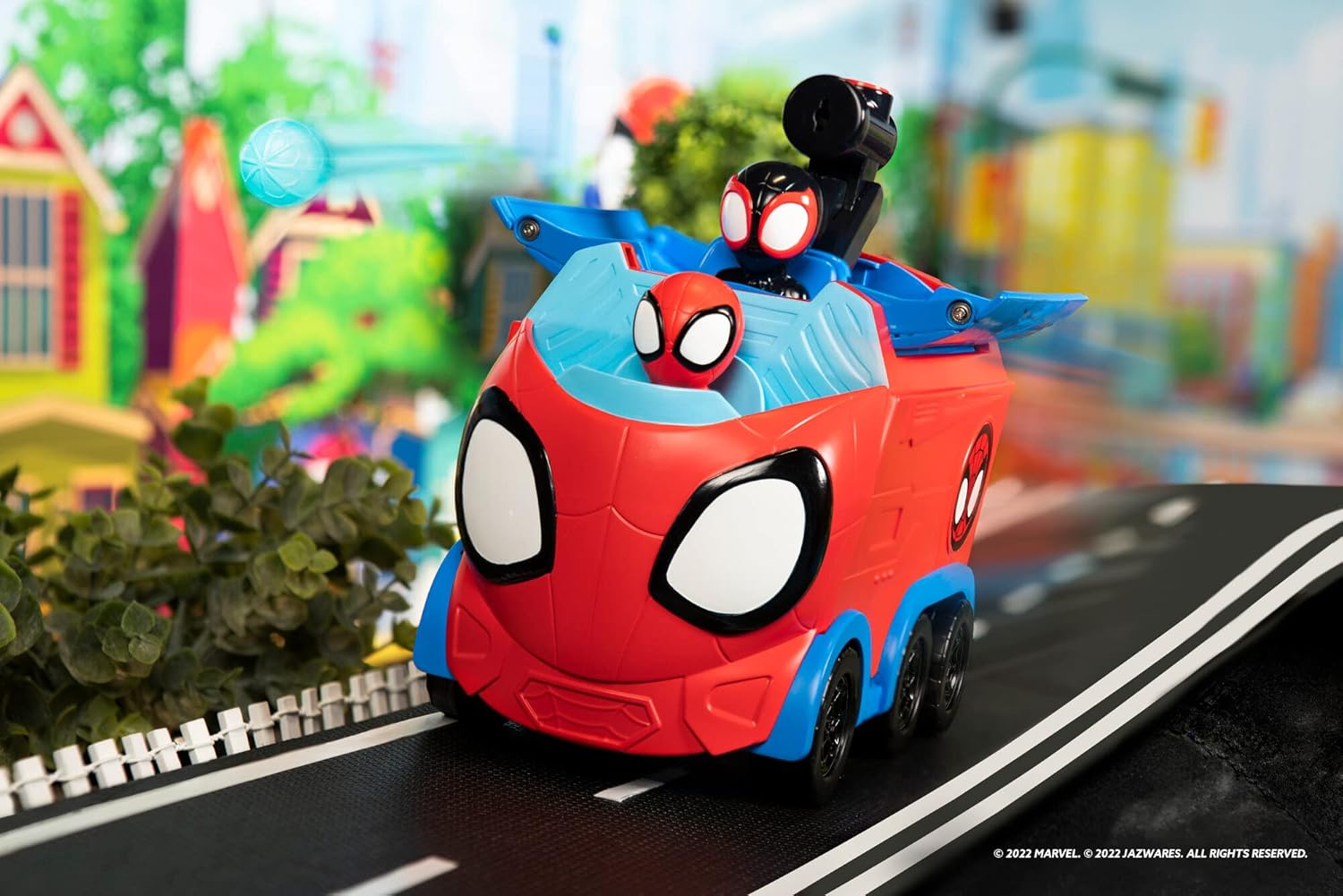 Spidey and Friends Web Spinning Hauler - 8-Inch 3-in-1 Transforming Vehicle 8