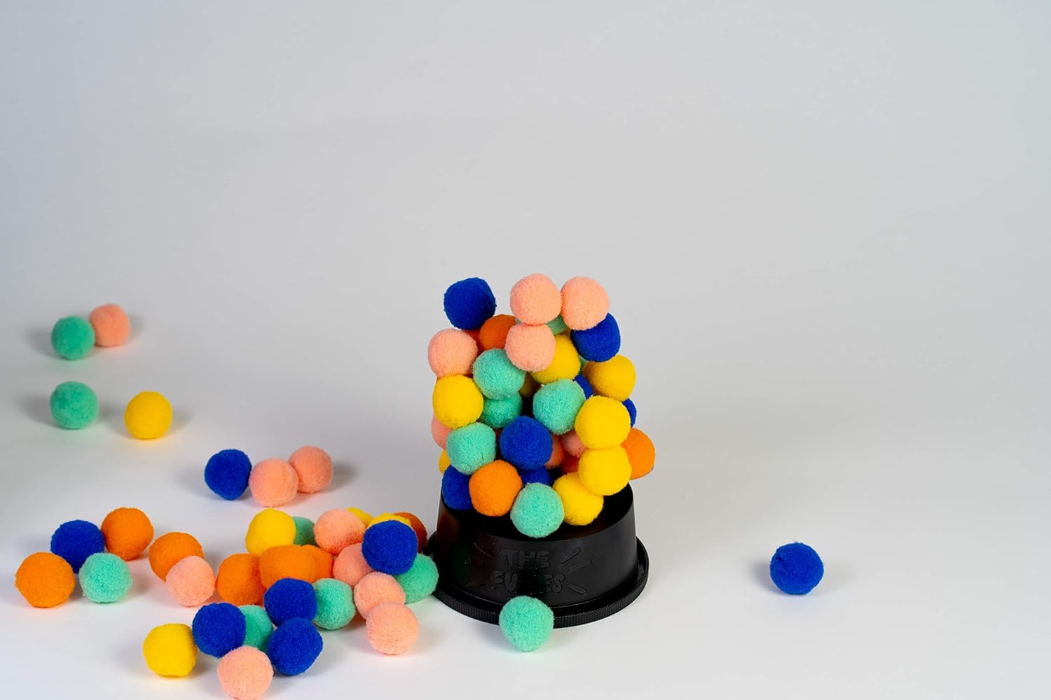 The Fuzzies - A Game to Create an Impossible Gravity-Defying Tower of Fuzzy Balls 4