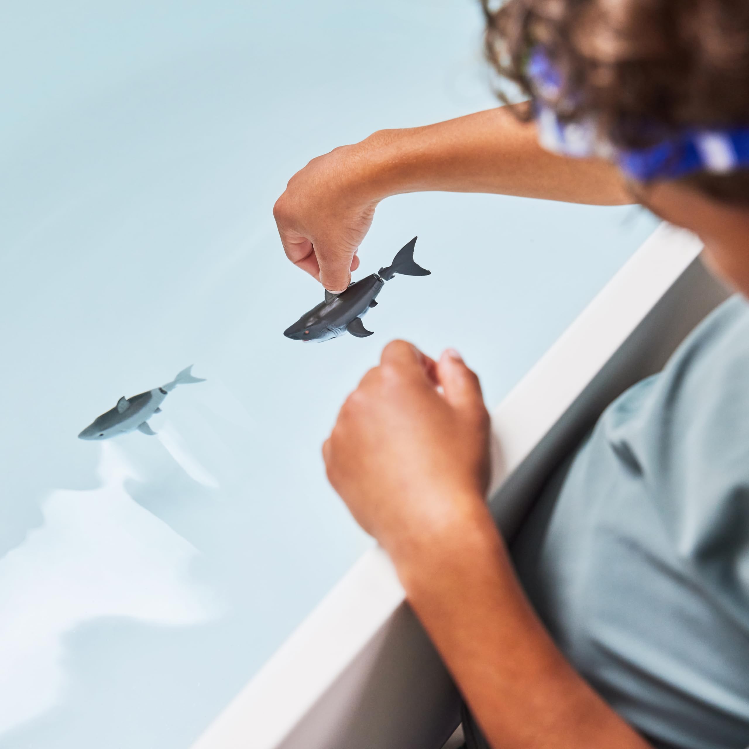 Robo Alive Robo Shark Water Activated Swimming Toy | 2 Pack | White | Ages 3+ 8
