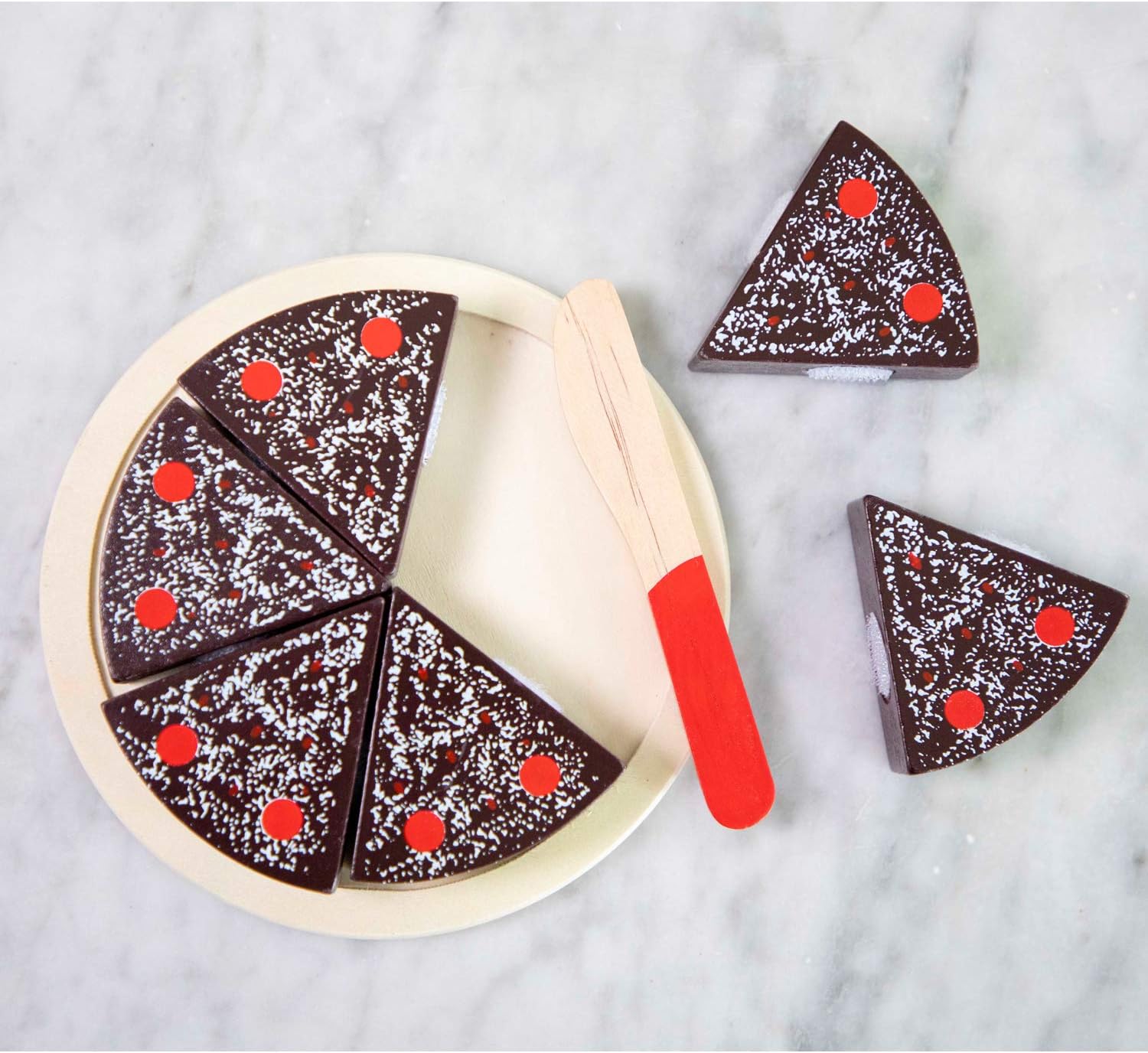 New Classic Toys 10584 Wooden Pretend Play Cutting Cake - Educational Role Play Toy for Toddlers 2+ 5