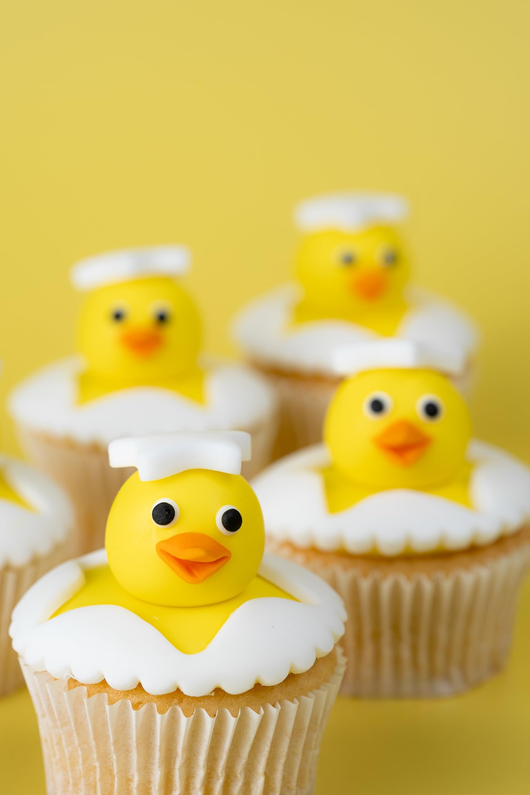 Renshaw Yellow Just Roll With It Fondant Icing, 1 kg 5