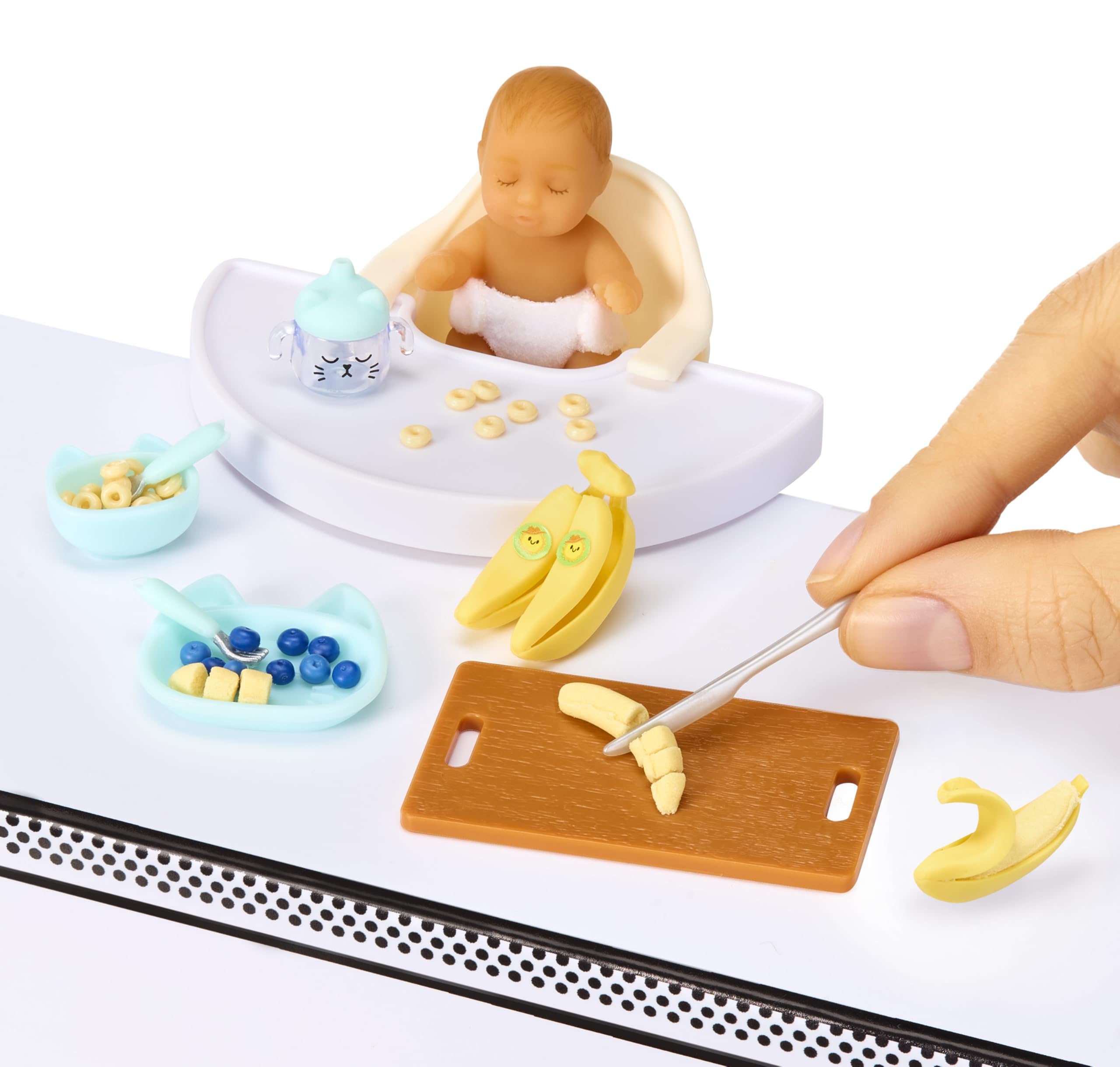 MGA's Miniverse Make It Mini Baby Food - Mini Collectible Playset for Kids 7