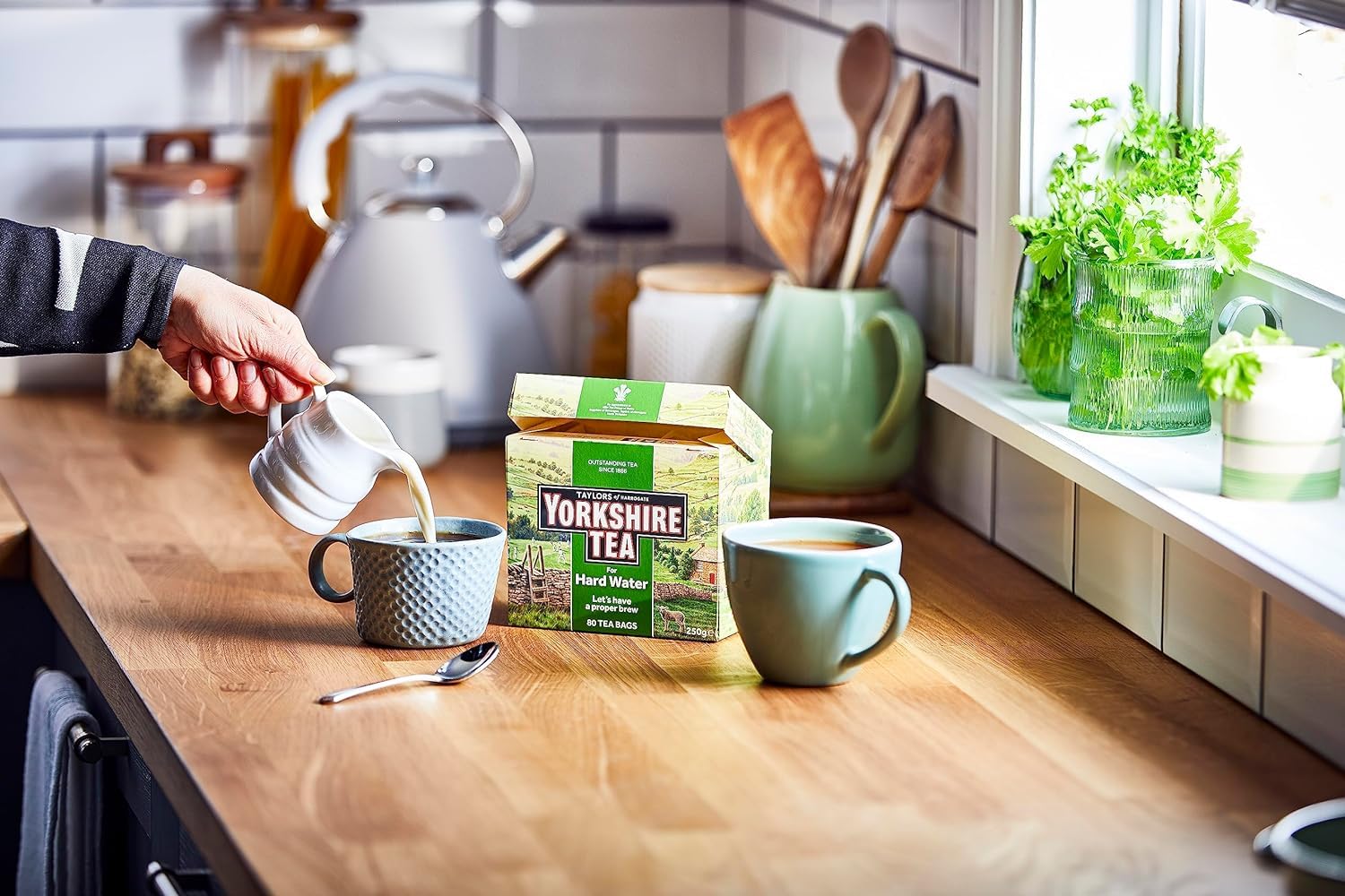 Yorkshire Tea Hard Water 5 Boxes of 80 Tea Bags (400 Total Bags)