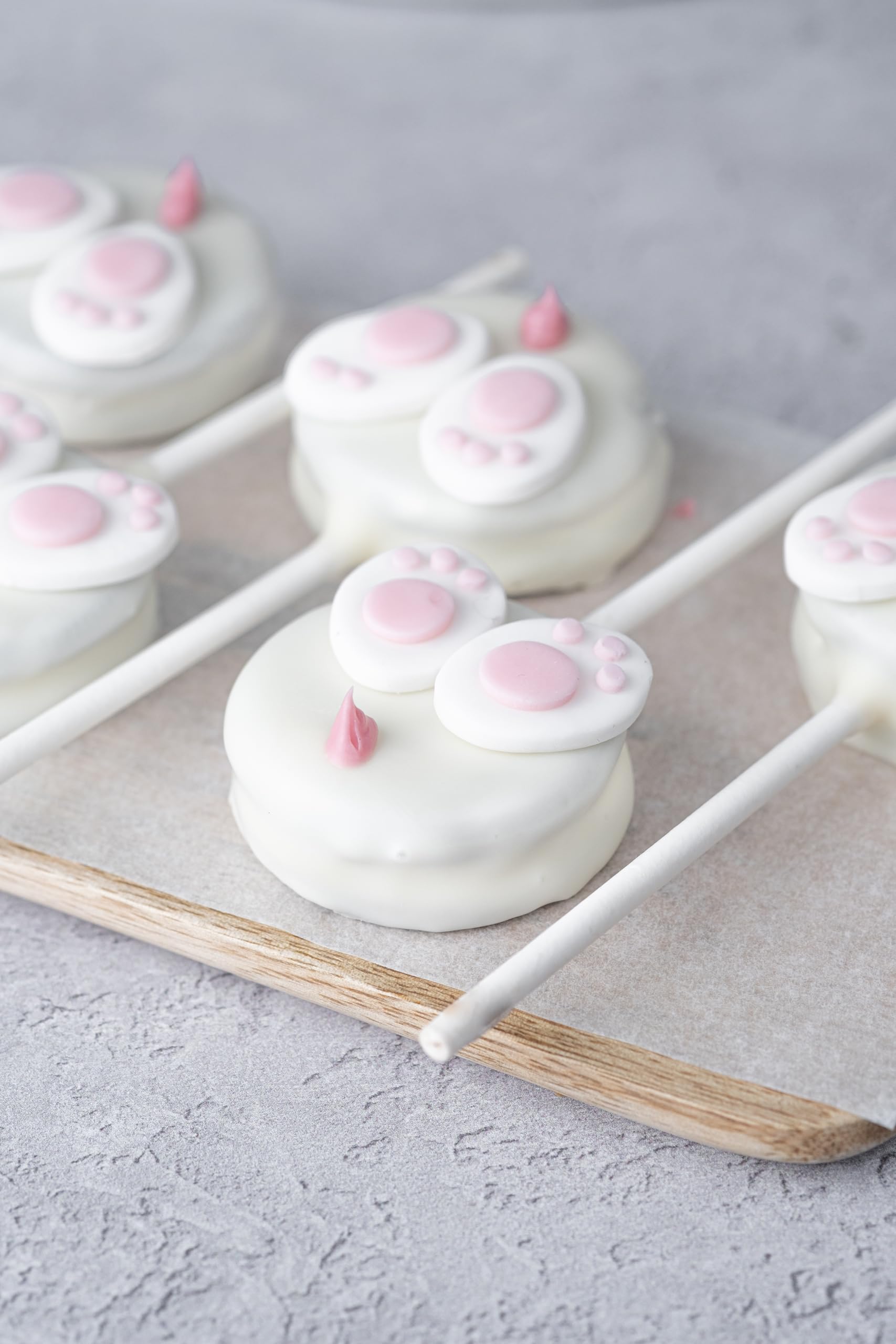 Renshaw White Just Roll With It Fondant Icing, 250g - Vegetarian & Vegan Friendly 5