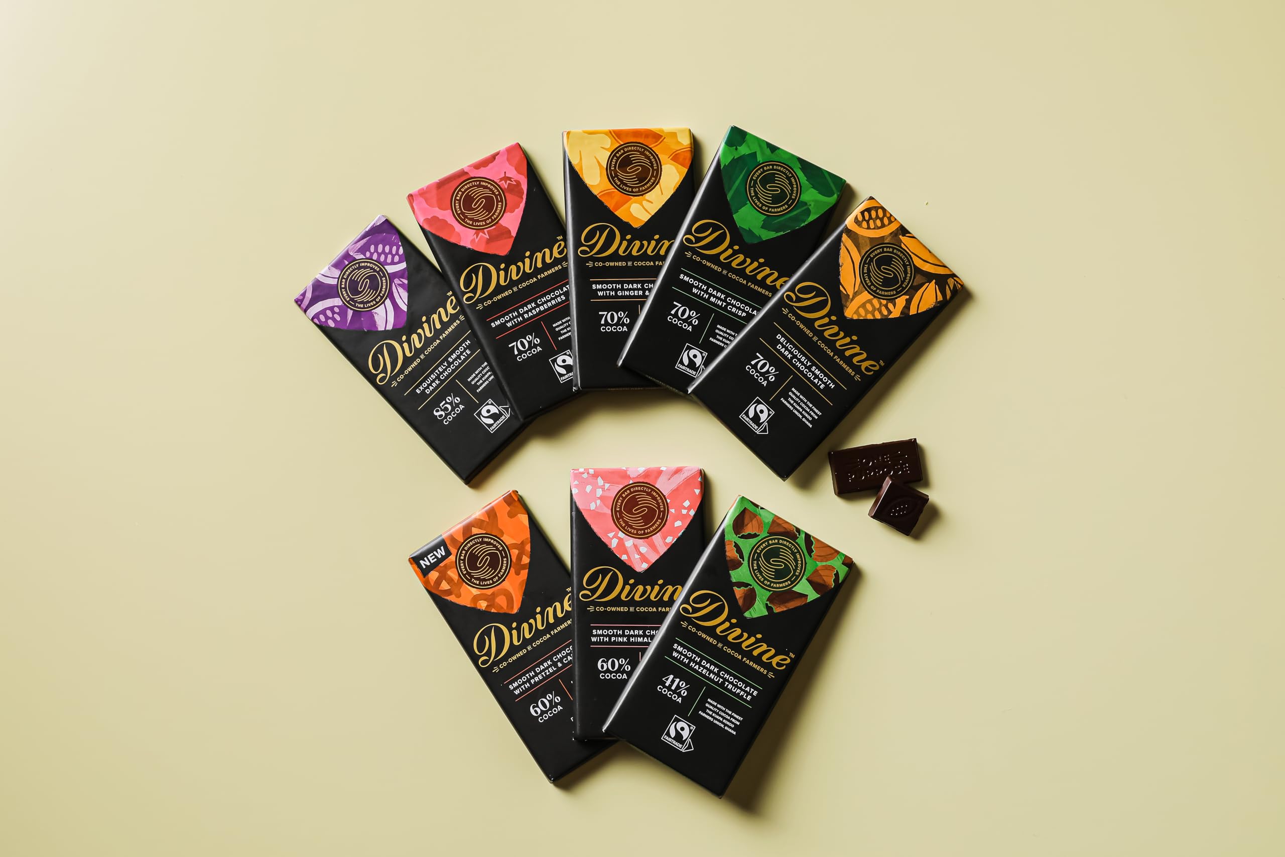 Divine - Dark Chocolate with Hazelnut Truffle Bar (90 g) 3