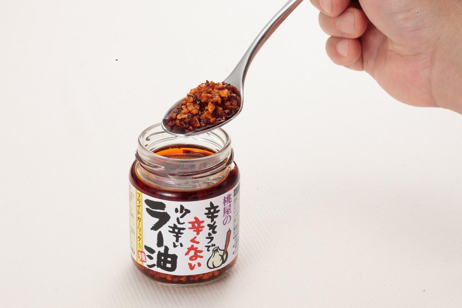Momoya Taberu La Yu Spicy Chili Oil, 110g 6