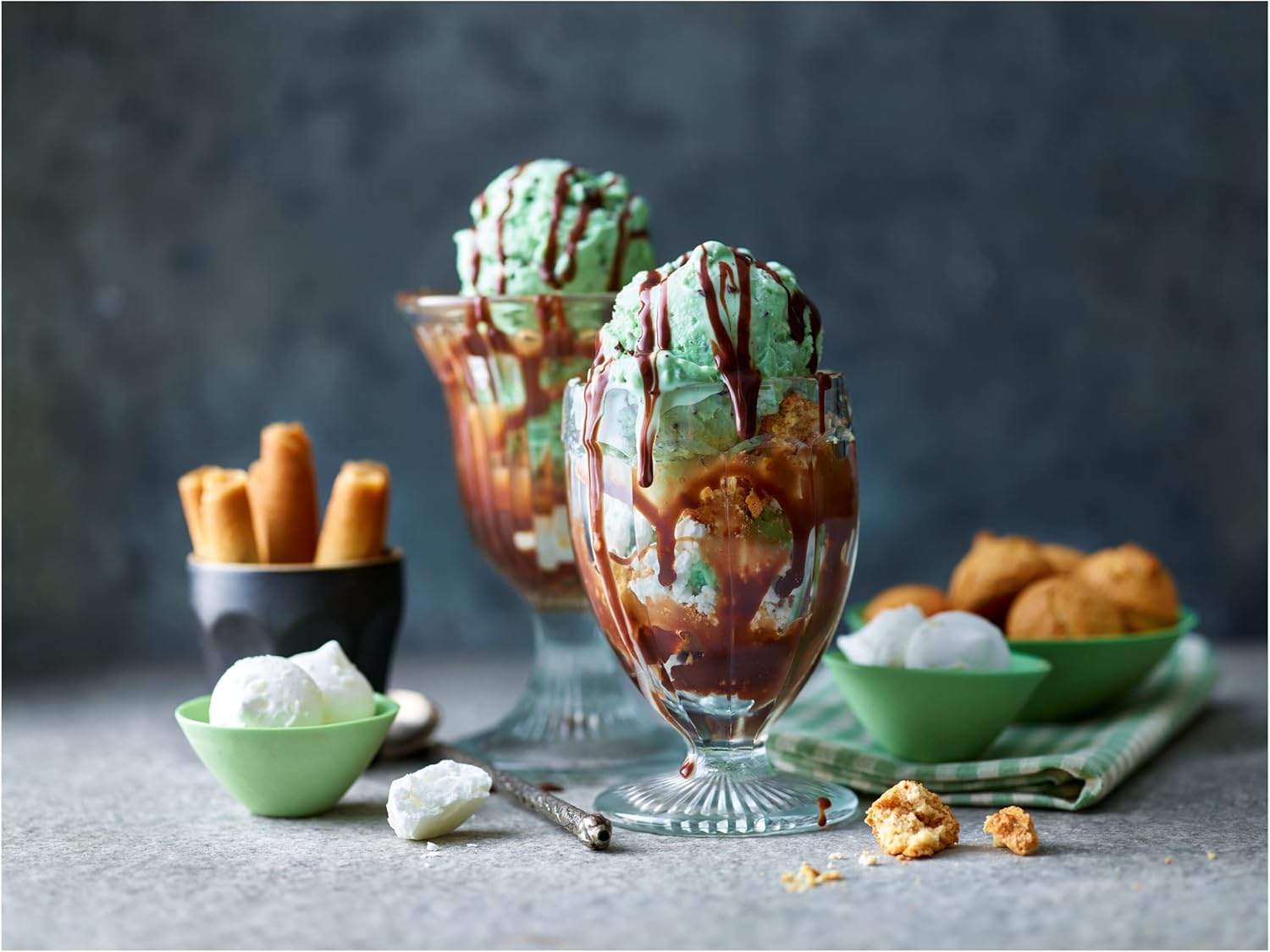 Carnation Drizzle Chocolate Sauce 450g 6