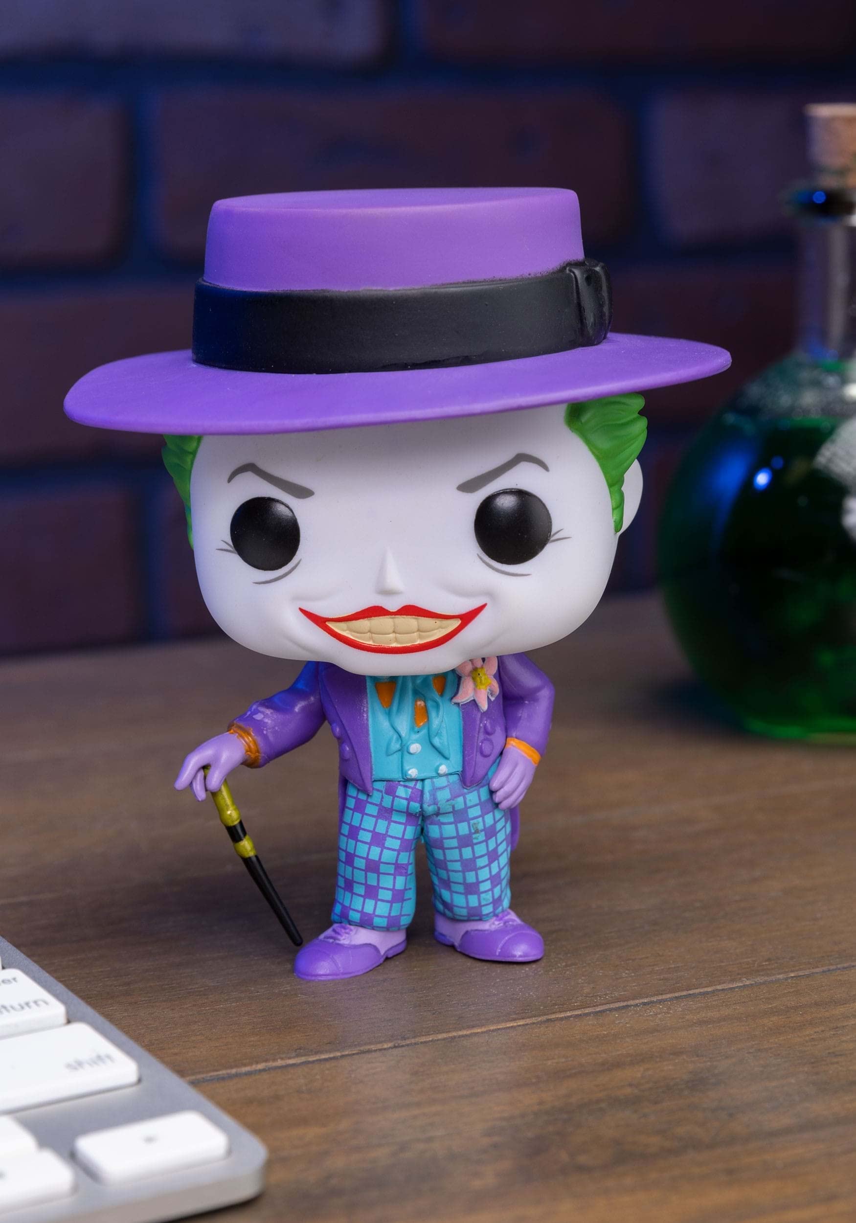Funko Pop! Heroes: Batman 1989 - Joker with Hat Vinyl Figure (47709) Chase Variant 6