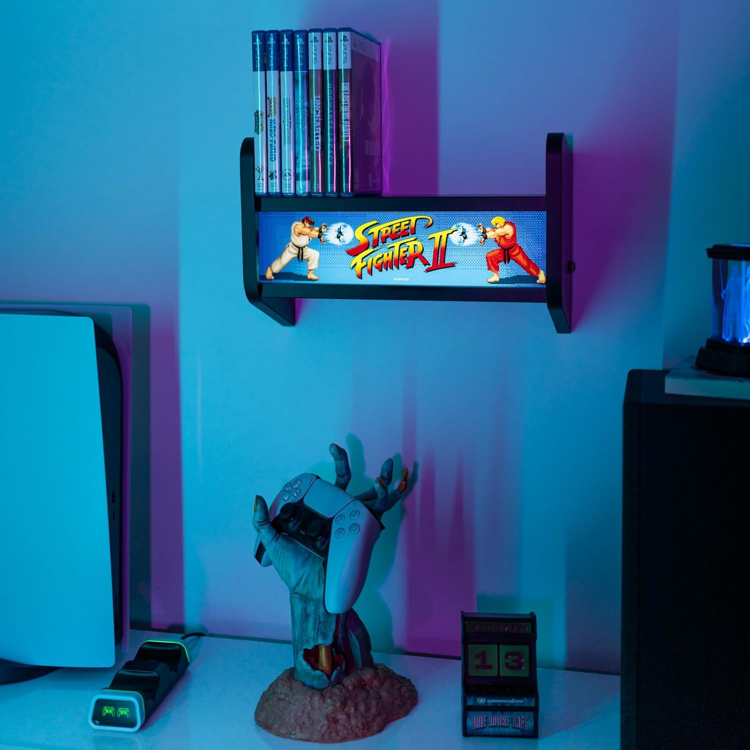 Grupo Erik - Street Fighter Arcade Machine Wall Light with Shelf USB-C Lamp 6
