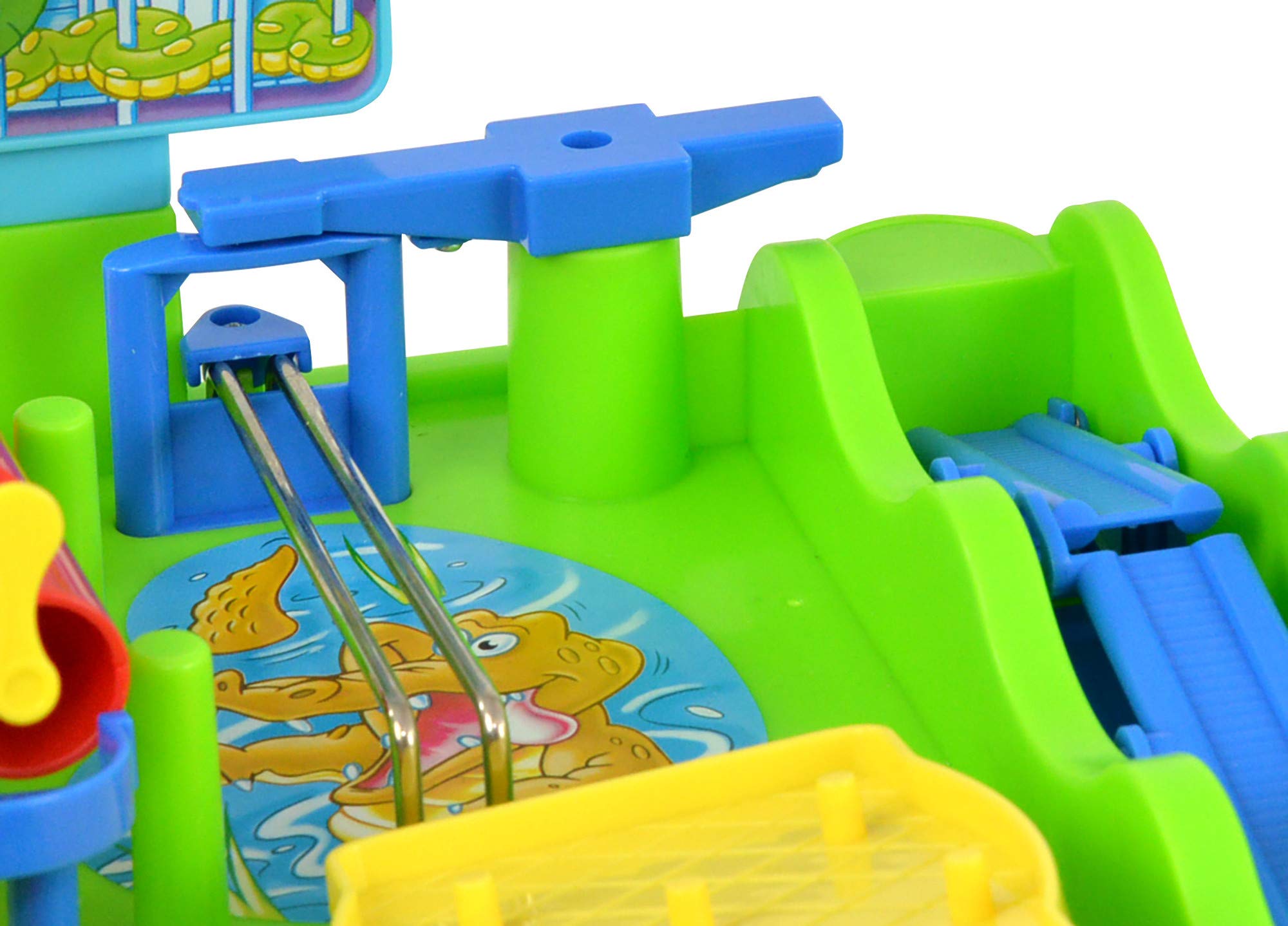 TOMY Screwball Scramble Classic Action Board Game 7