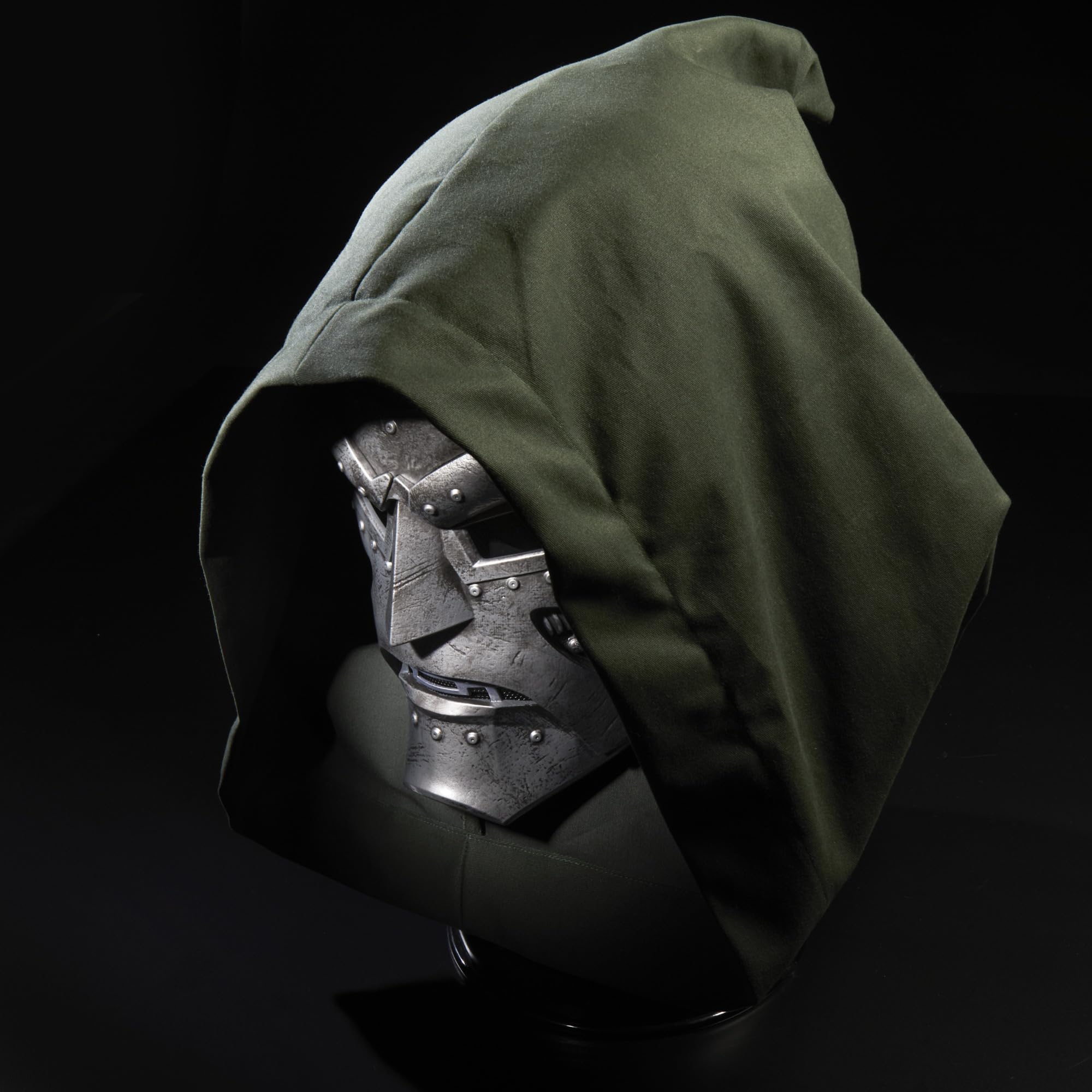 Hasbro Marvel Legends Series Doctor Doom Premium Roleplay Helmet 4