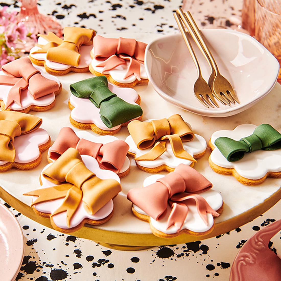 FunCakes Sugar Paste Sparkling Gold (1 Piece) - Edible Cake Decorating Fondant with Vanilla Flavor 5