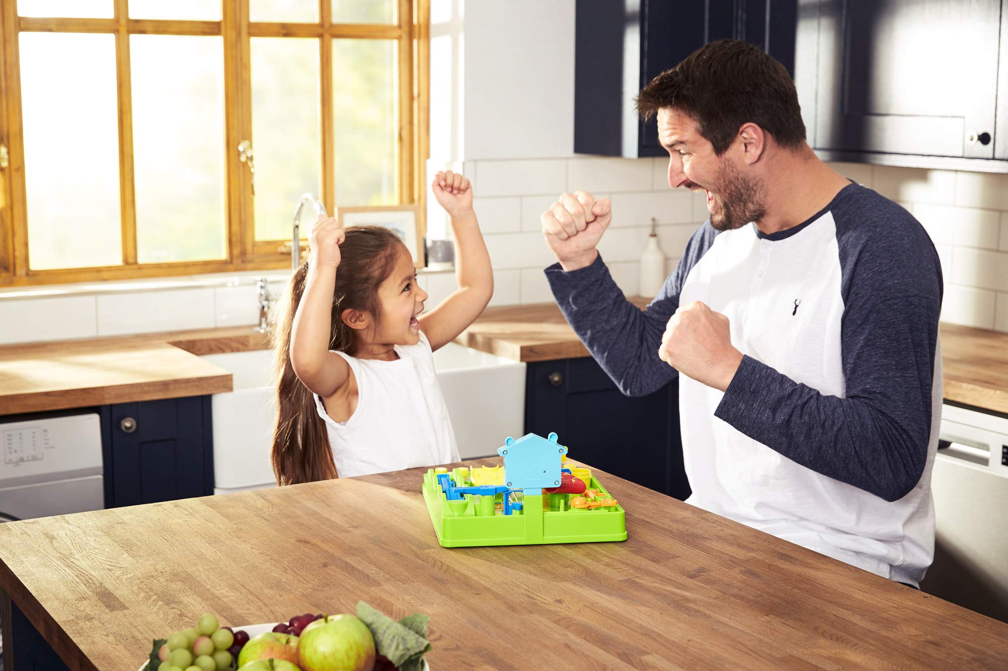 TOMY Screwball Scramble Classic Action Board Game 16