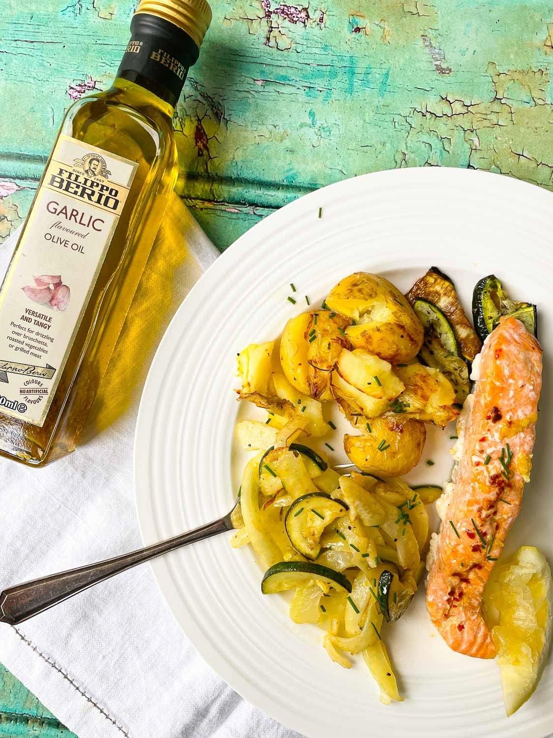 Filippo Berio Garlic Flavoured Olive Oil 250 ml 3