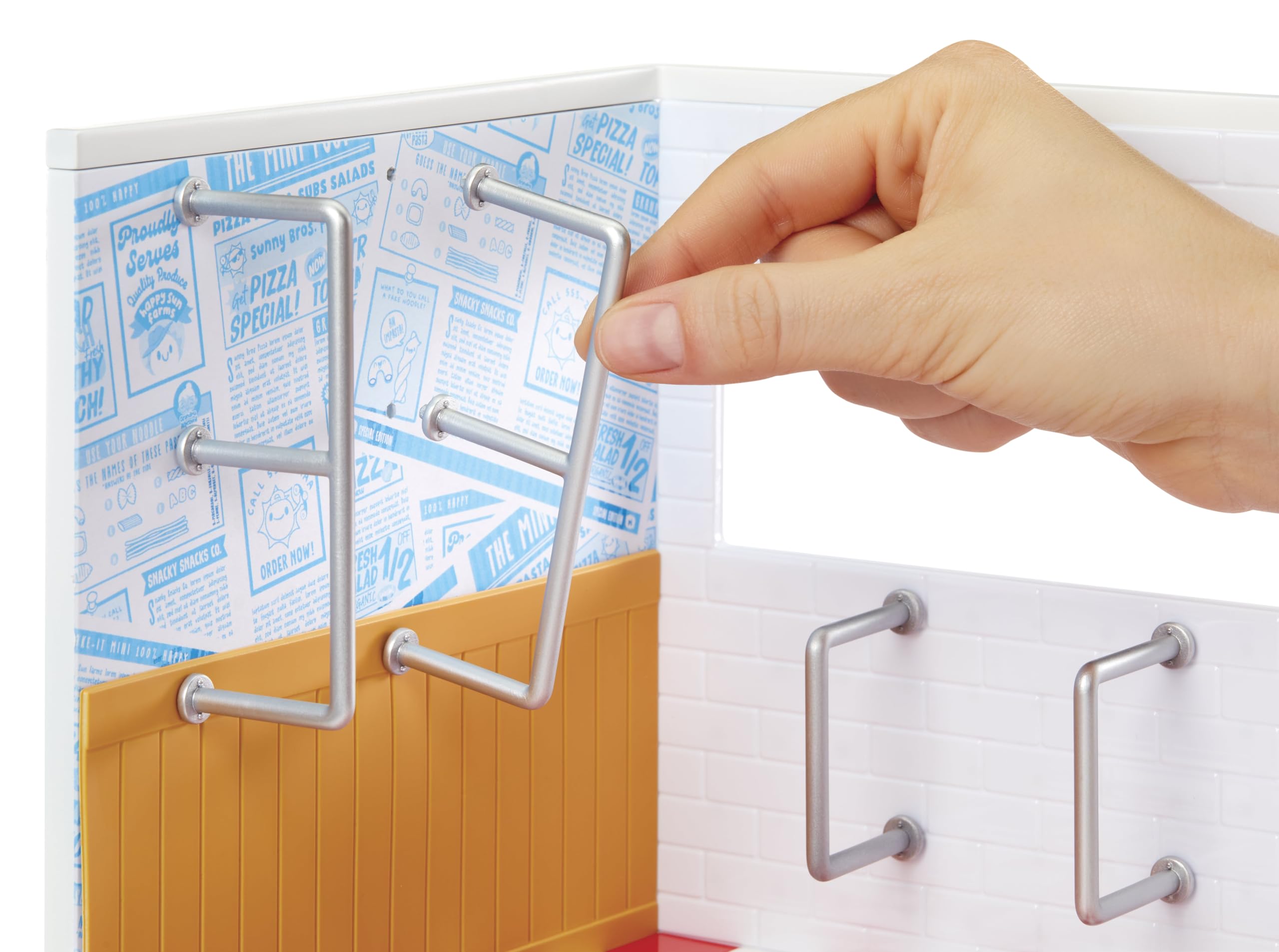 MGA Miniverse Make It Mini Spaces - Pizza Shop Building Set 3