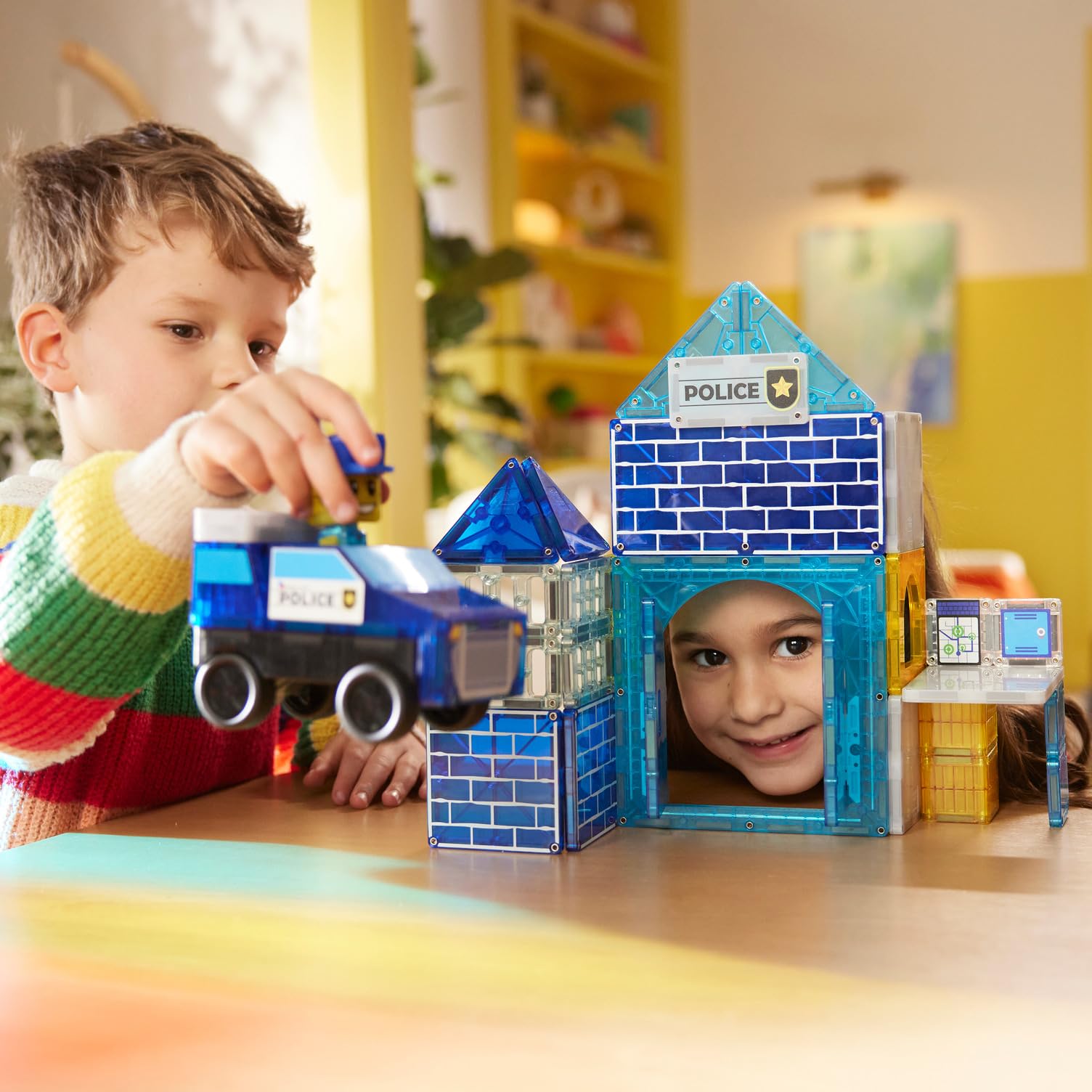 MAGNA-TILES Police Station 35-Piece Magnetic Construction Set 4