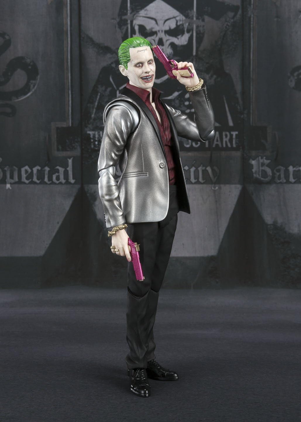 TAMASHII NATIONS S.H. Figuarts The Joker Action Figure - BAN11210 8