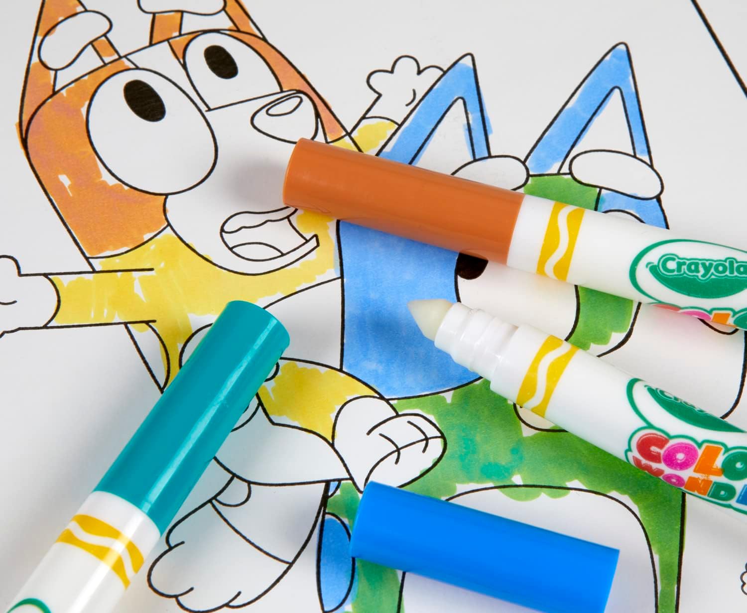 CRAYOLA - Bluey Colouring Mess-Free Book with 5 Markers 7
