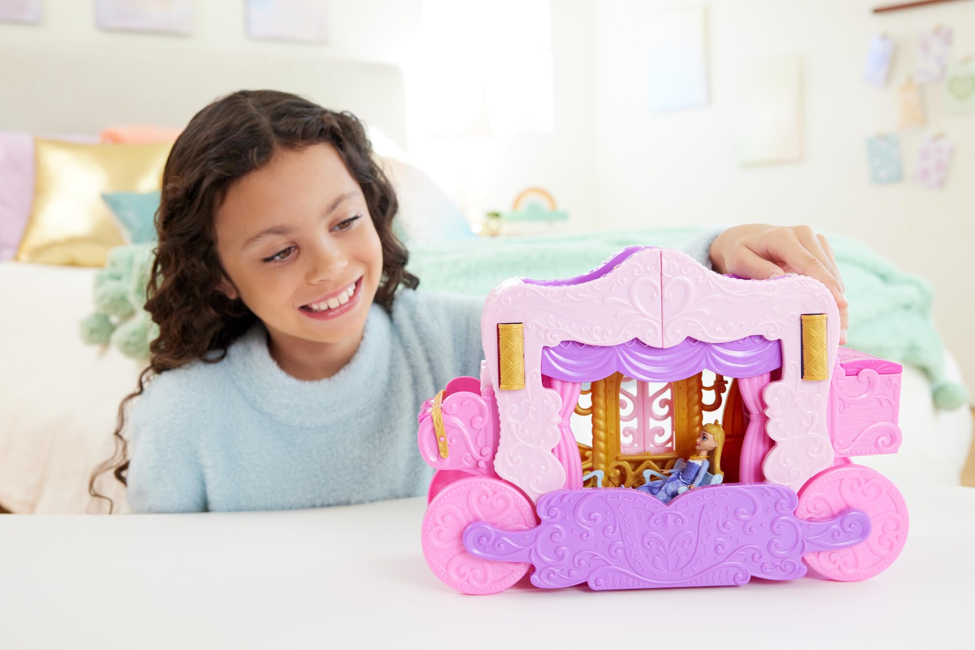 Mattel Disney Princess Carriage to Castle Transforming Playset with Aurora Doll, 3 Levels, 6 Play Areas, HWX17