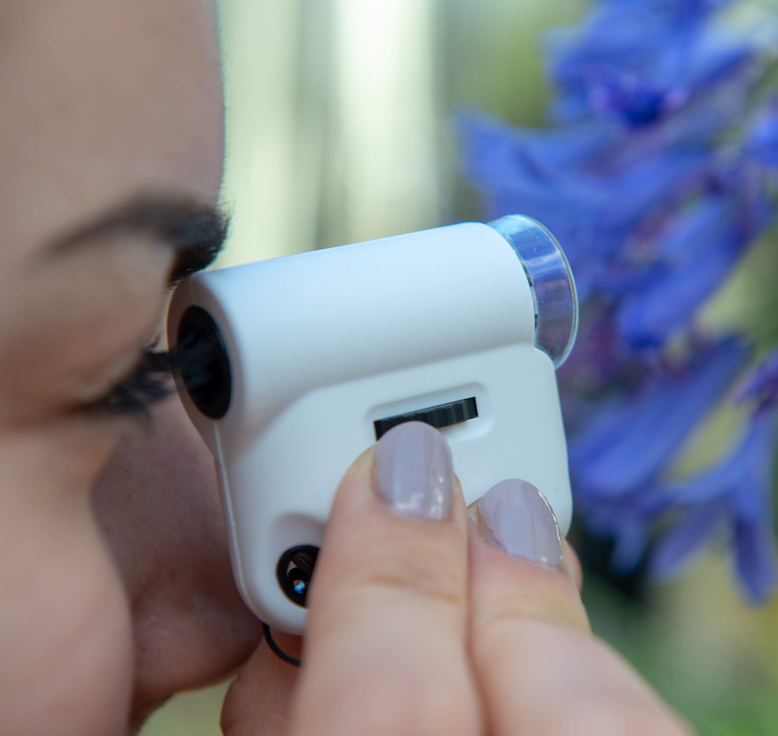 World's Smallest Microscope EG7930 - 10x Magnification STEM Toy for Kids 7+ 9